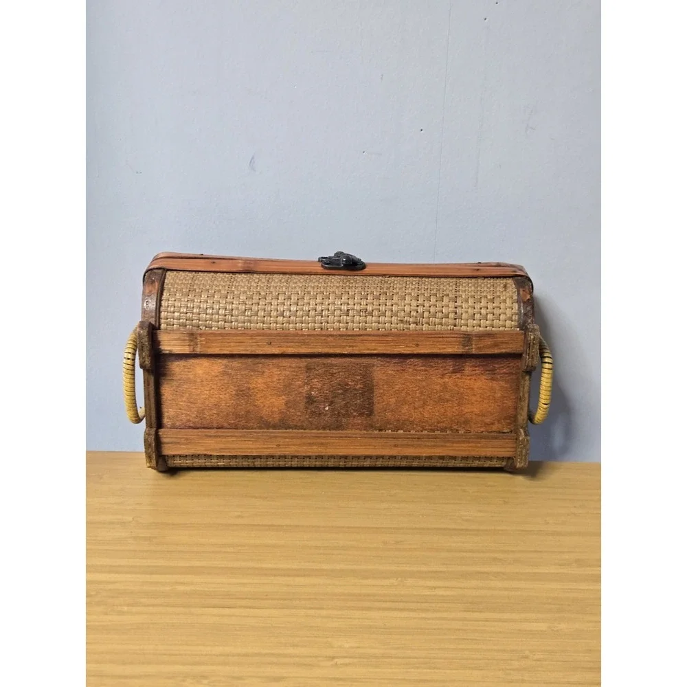 Vintage Asian Style Woven Wicker Treasure Chest Box.